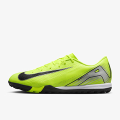 iCL NIKE }[LA FCp[ 16 AJf~[ TF TbJ[ ^[t / g[jOV[Y FQ8449-700