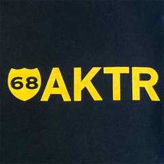 AN^[ AKTR 68xAKTR LOGO CREW SWEAT BK XEFbg oXPbg{[ jZbNX 224-108010-BK