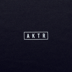 AN^[ AKTR 1-PT AKTR LOGO LOOSE FIT SPORTS TEE oXPbg{[ YEFA 124-005005-bk