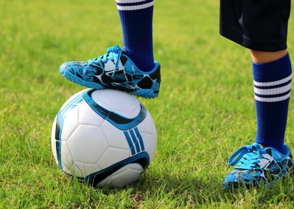 サッカートレーニングシューズのお手入れ方法！～洗い方・乾かし方・臭い対策まで徹底解説～